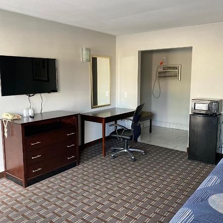 New Budget Inn Eaton Exterior photo
