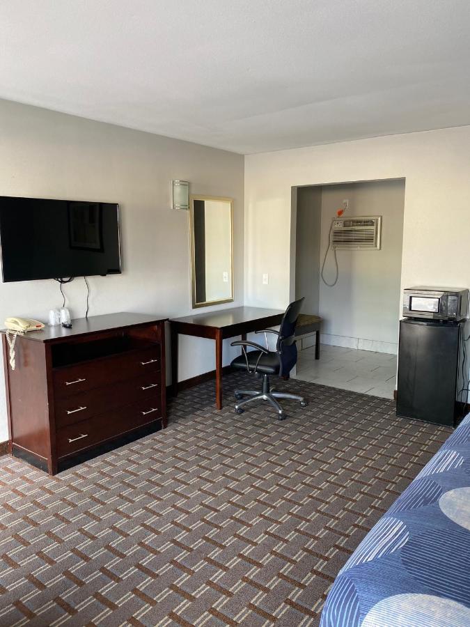 New Budget Inn Eaton Exterior photo